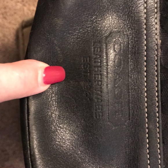 Coach black authentic sak bag - Picture 4 of 6
